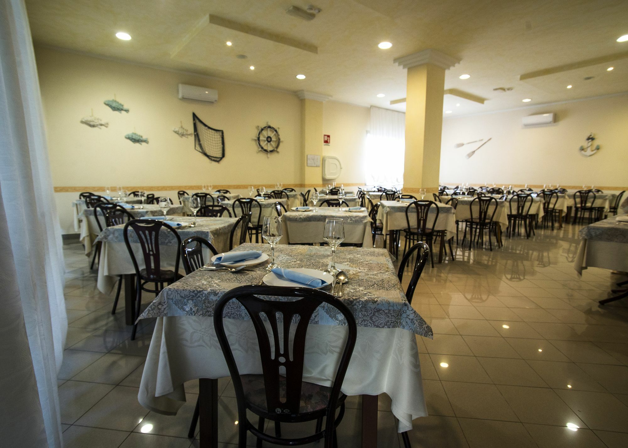 Hotel 21 Riccione Buitenkant foto